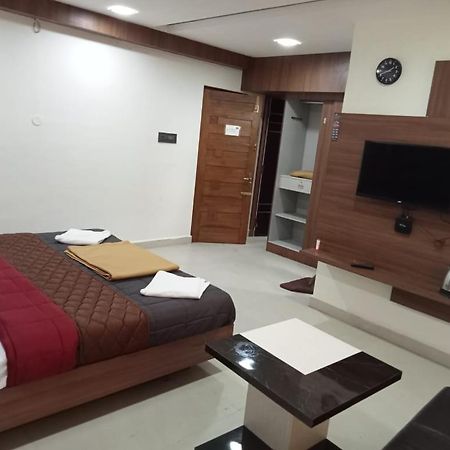 Grand Meridian Vinnamangalam エクステリア 写真