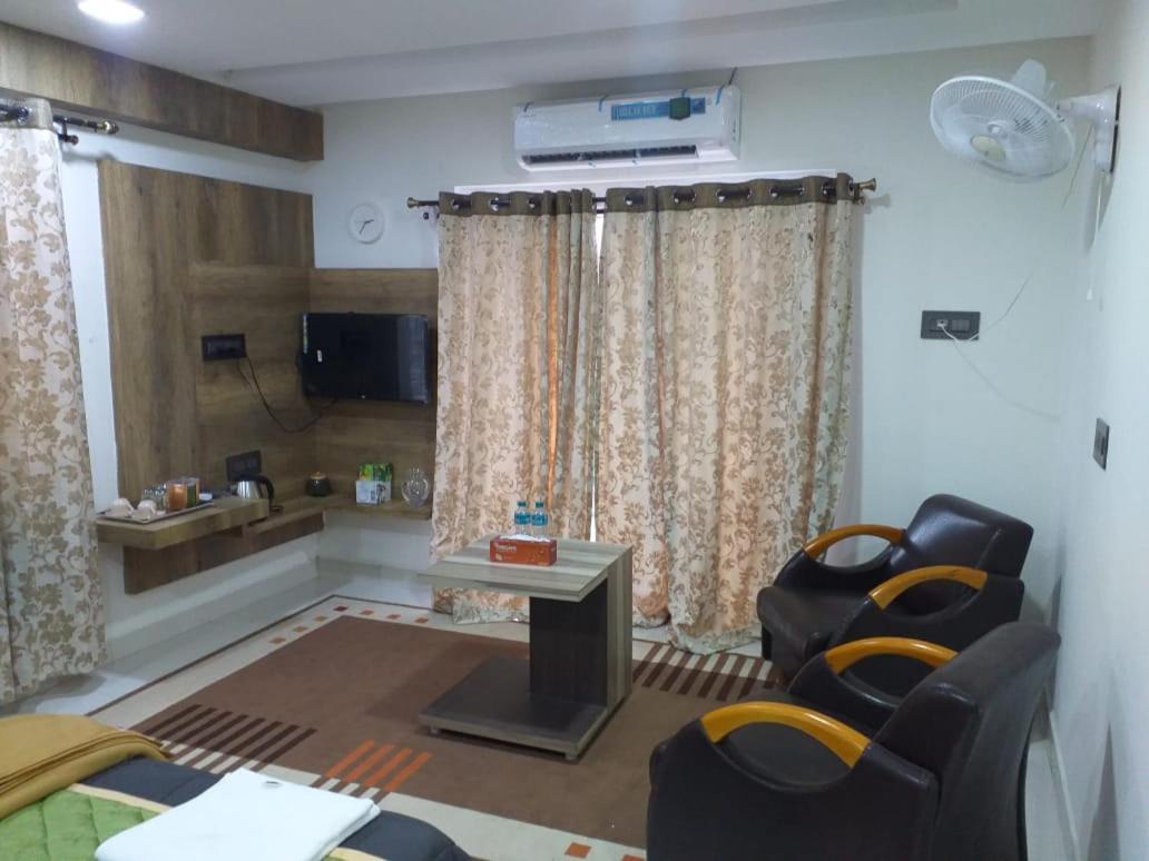Grand Meridian Vinnamangalam エクステリア 写真