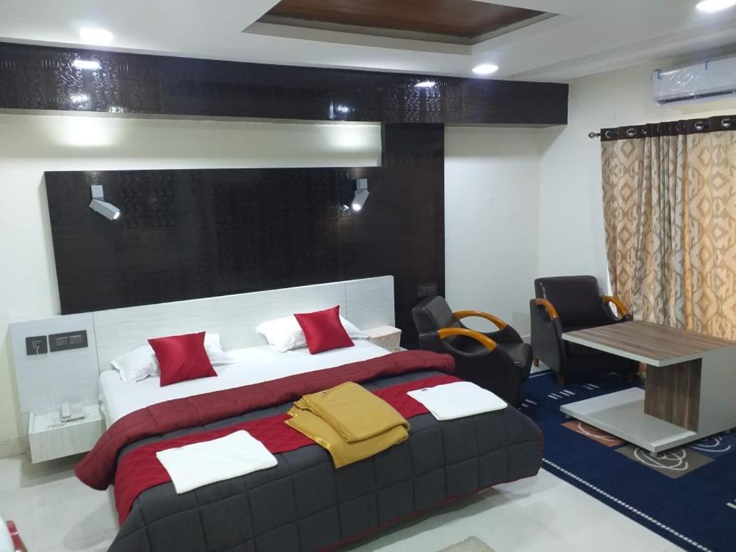 Grand Meridian Vinnamangalam エクステリア 写真