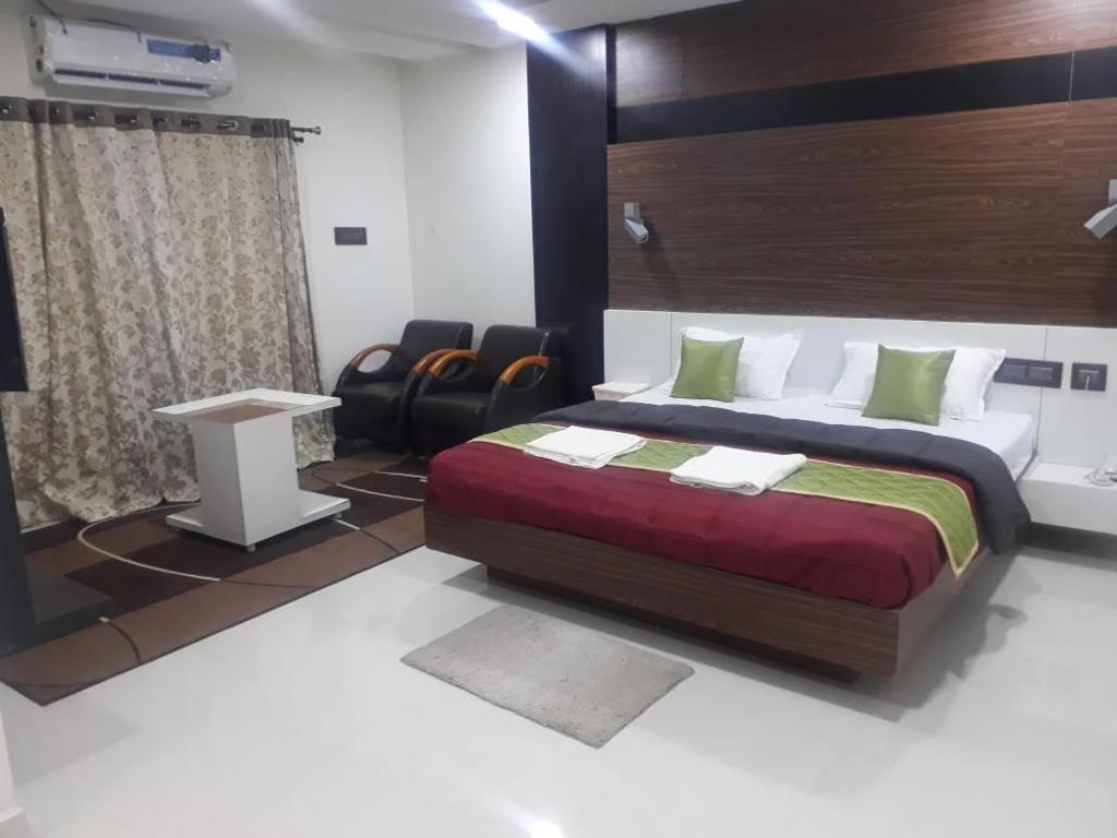 Grand Meridian Vinnamangalam エクステリア 写真