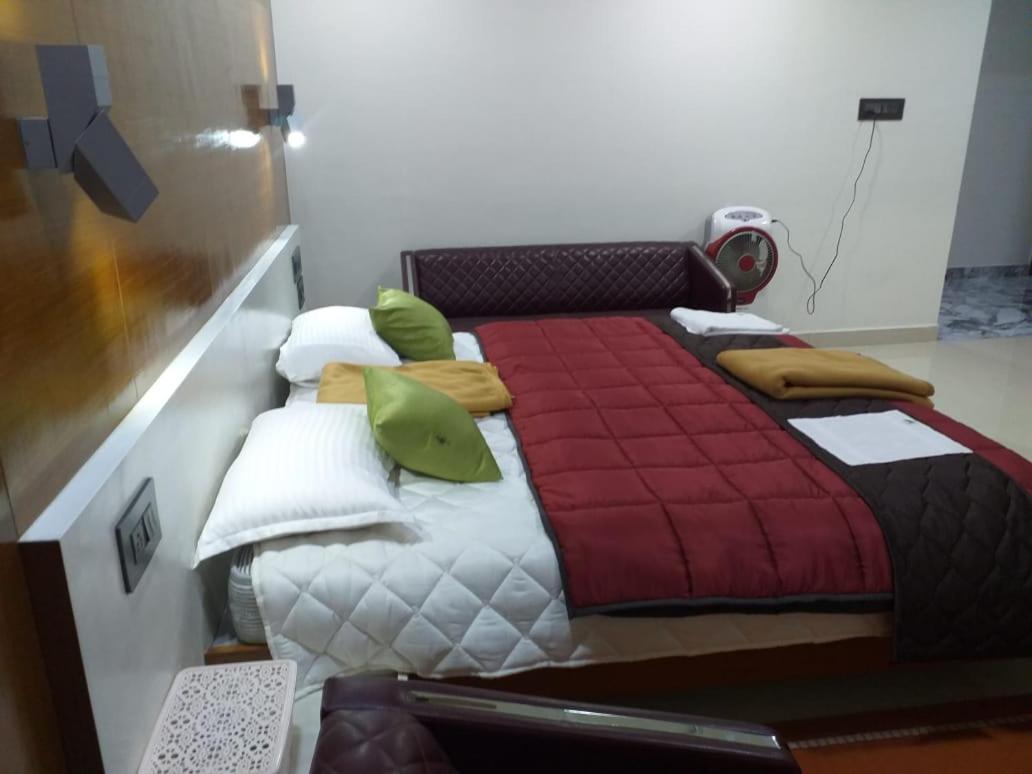 Grand Meridian Vinnamangalam エクステリア 写真