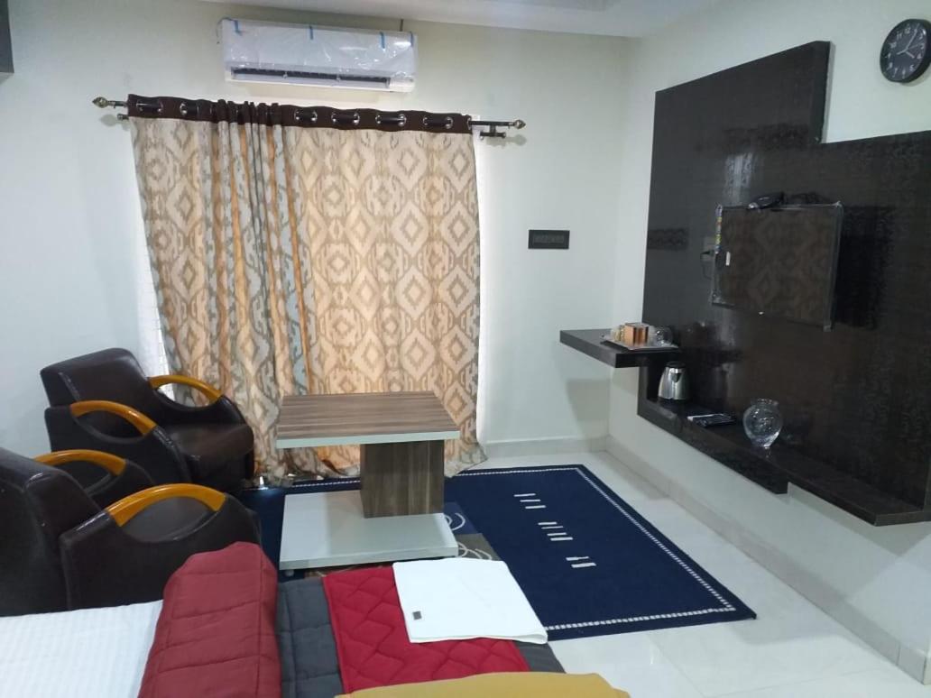 Grand Meridian Vinnamangalam エクステリア 写真