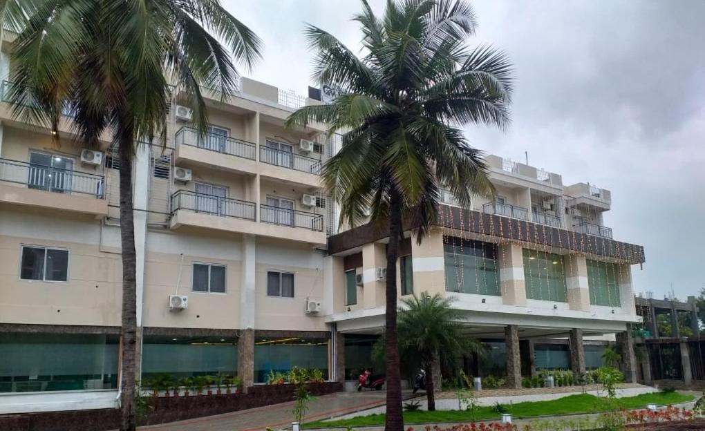 Grand Meridian Vinnamangalam エクステリア 写真