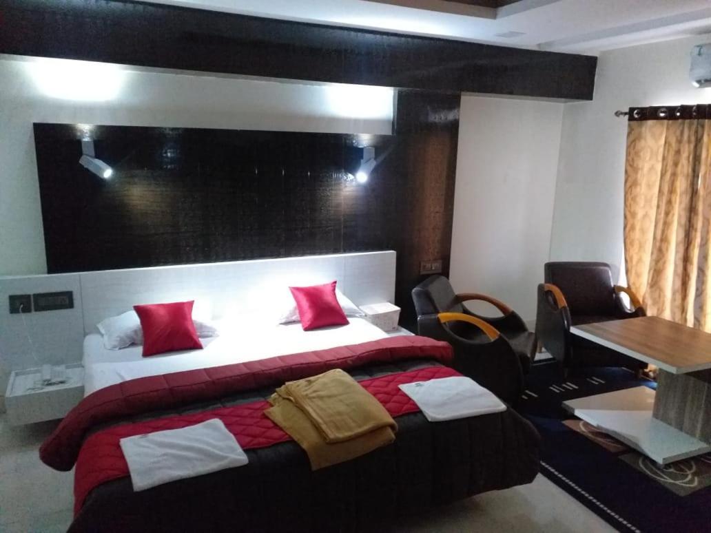Grand Meridian Vinnamangalam エクステリア 写真