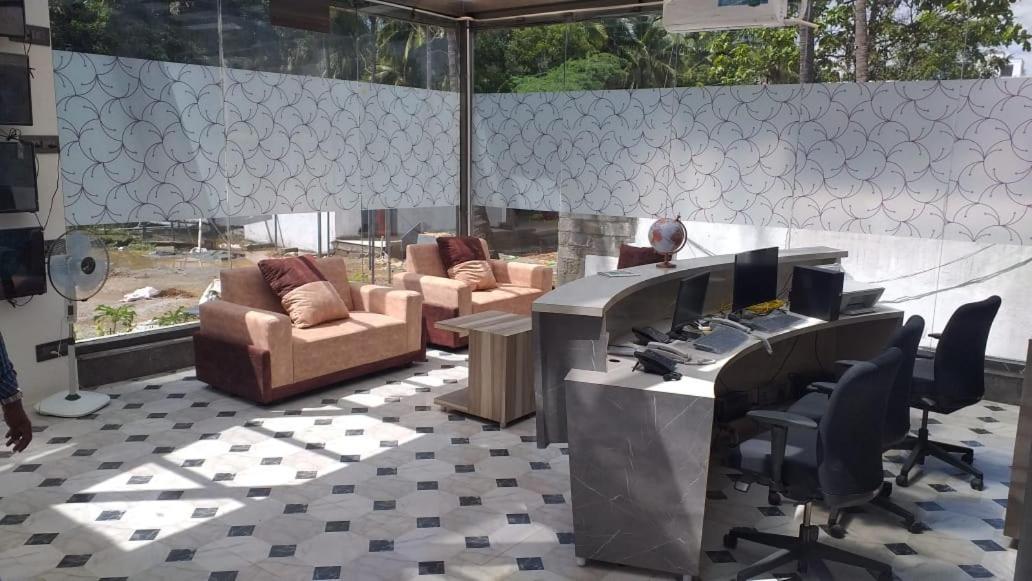 Grand Meridian Vinnamangalam エクステリア 写真