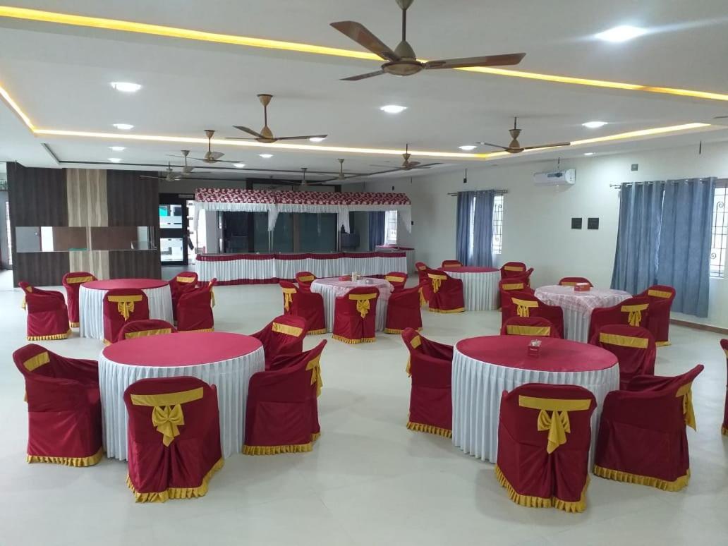 Grand Meridian Vinnamangalam エクステリア 写真