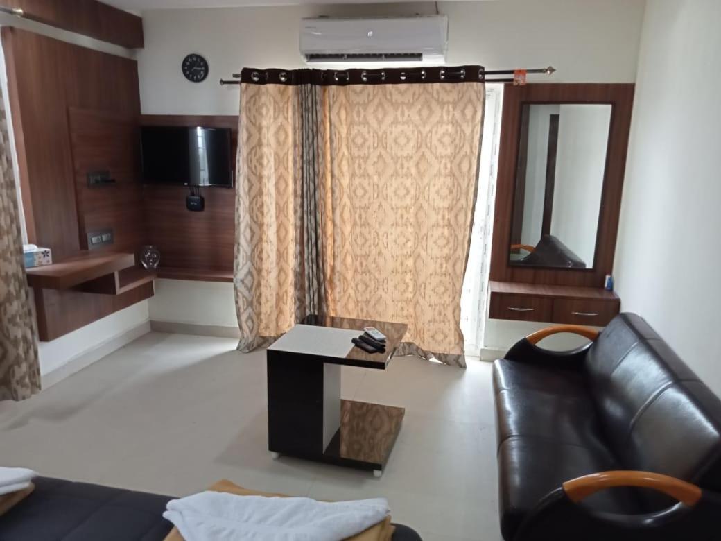 Grand Meridian Vinnamangalam エクステリア 写真