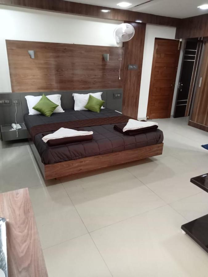 Grand Meridian Vinnamangalam エクステリア 写真