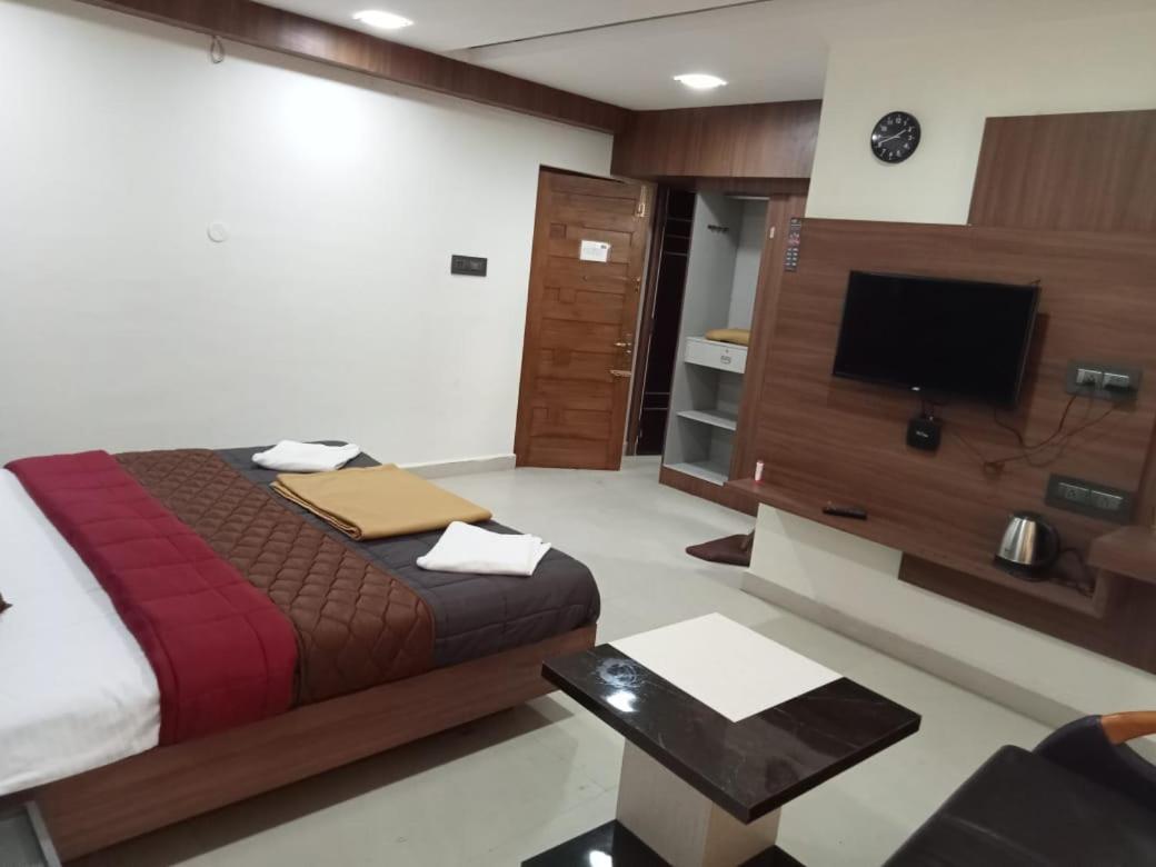 Grand Meridian Vinnamangalam エクステリア 写真