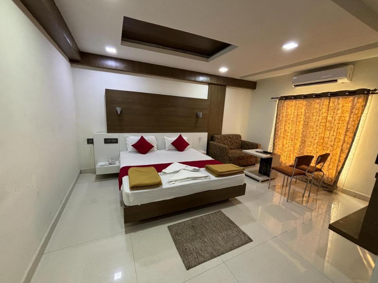 Grand Meridian Vinnamangalam エクステリア 写真